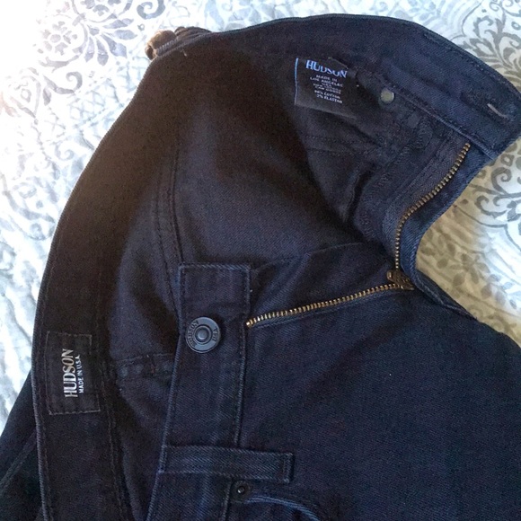 Hudson midrise skinny jeans. Fit perfect for 5’6” tall women. 98%cotton. - Picture 3 of 3